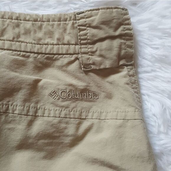 Columbia thin Khaki Crop Pants Size 6 - Picture 9 of 9